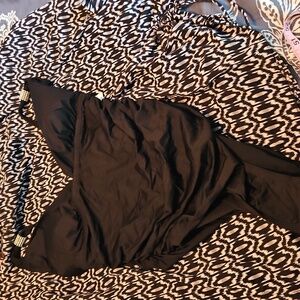 Carmen Marc Valvo Black Swimwear And Cover Up..